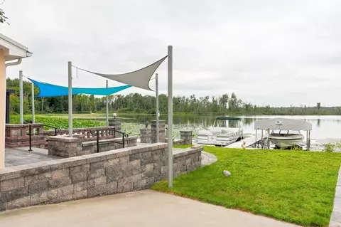 274 W Waldron Lake Dr, Wawaka, IN 46794