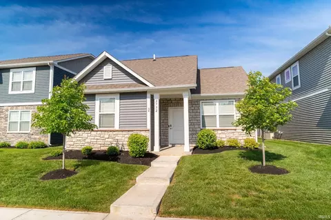 2732 Lamar Dr, Whitestown, IN 46075