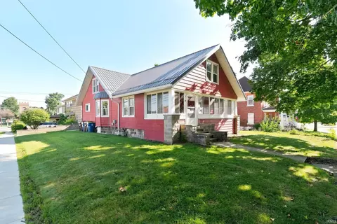 314 W Gale St, Angola, IN 46703