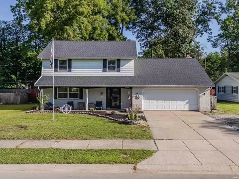 6923 Mowhawa Dr, Fort Wayne, IN 46815