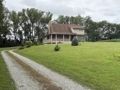 12879 12th Rd, Plymouth, IN 46563
