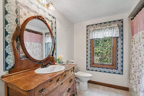Bath - 52143 Broken Arrow Dr, Granger, IN 46530 photo 2 of 2