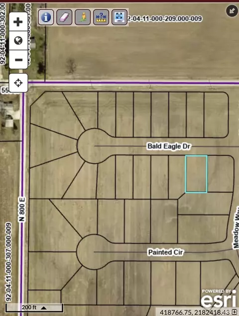 1015 Bald Eagle Dr #27, Churubusco, IN 46723