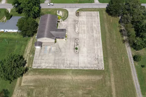 Exterior - 6264 Sandpit Rd, Bedford, IN 47421 photo 10 of 21