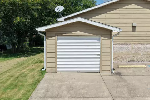 Exterior - 6264 Sandpit Rd, Bedford, IN 47421 photo 7 of 21