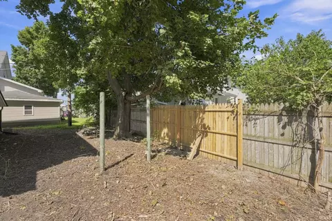 Exterior - 212 E 6th St, Auburn, IN 46706 photo 2 of 8