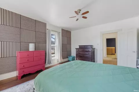 Bedroom - 212 E 6th St, Auburn, IN 46706 photo 3 of 5