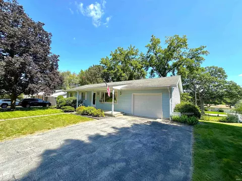 1107 Maxwell Ave, Monticello, IN 47960