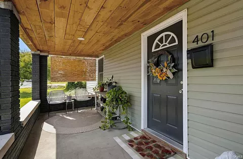 Exterior - 401 W Grissom Ave, Mitchell, IN 47446 photo 3 of 10