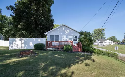 427 Second St, Rome City, IN 46784