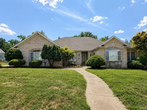 1504 Regents Park Rd, Evansville, IN 47710