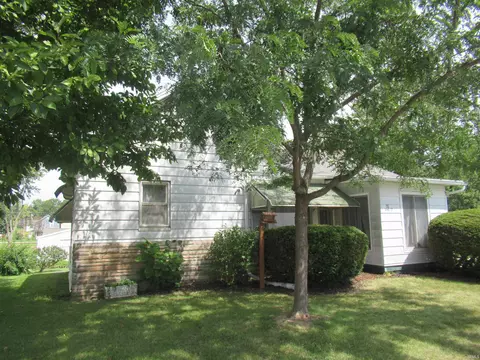 512 Vine St, Columbia City, IN 46725