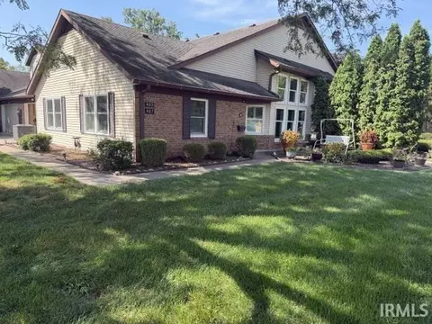 407 Francis Avenue Ct, Terre Haute, IN 47804