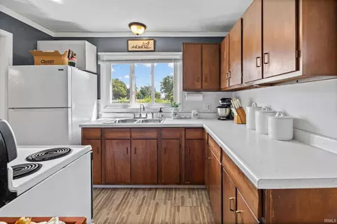 Kitchen - 11 Sr 28 E, Romney, IN 47981 photo 2 of 5