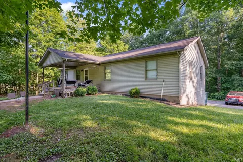 176 Ann Dr, Nashville, IN 47448