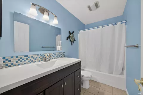 Bath - 3147 E Mattatha Dr, Bloomington, IN 47401 photo 5 of 6