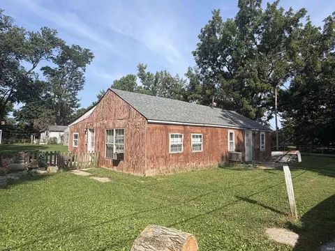237 E 11th St, Jonesboro, IN 46938