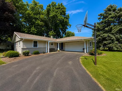518 S Plateau Trl, Monticello, IN 47960