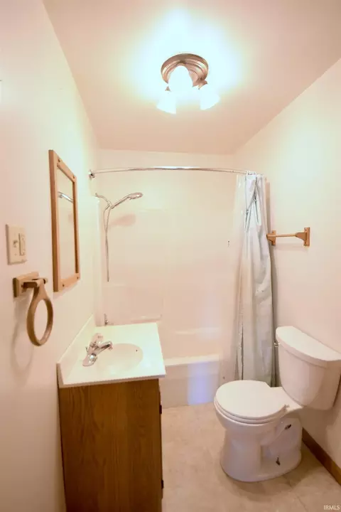 Bath - 123 8th St, Oolitic, IN 47451 photo 3 of 3