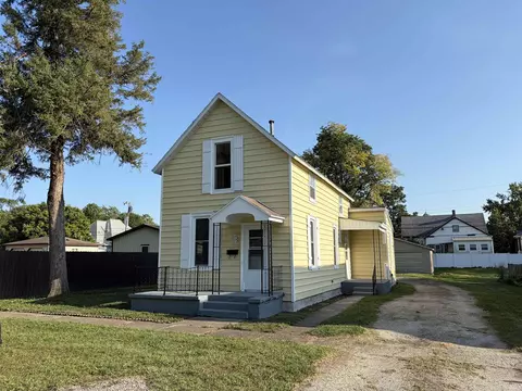 Exterior - 806 E 4th St, Fowler, IN 47944 photo 3 of 3