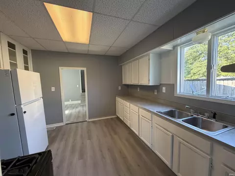 Kitchen - 806 E 4th St, Fowler, IN 47944 photo 3 of 3