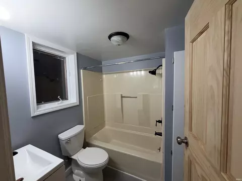 Bath - 806 E 4th St, Fowler, IN 47944 photo 1 of 1