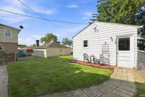 Exterior - 400 S Britton St, Garrett, IN 46738 photo 2 of 2