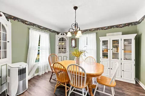 Dining - 400 S Britton St, Garrett, IN 46738 photo 1 of 2