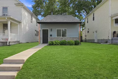 1124 Hugh St, Fort Wayne, IN 46803