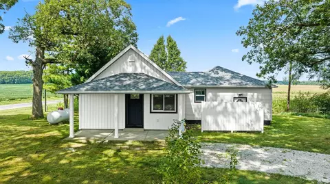 11932 Taylor Rd, Churubusco, IN 46723