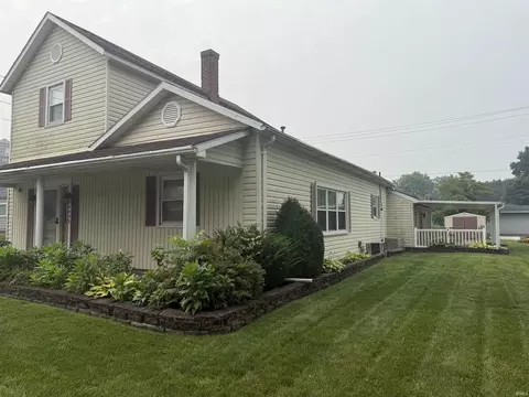 349 E State St, Albany, IN 47320