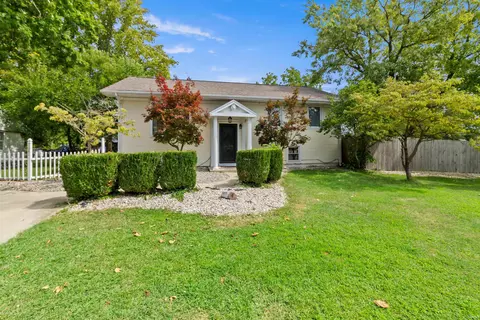 1081 S First St, Upland, IN 46989
