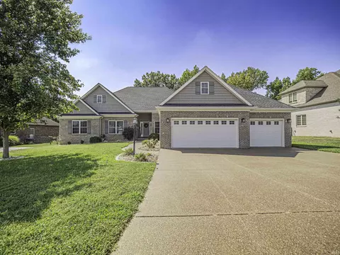 8250 Pelican Pointe Pointe, Evansville, IN 47725