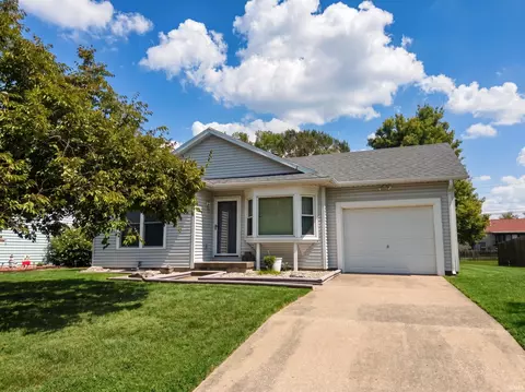 2919 Squire Ln, Evansville, IN 47715