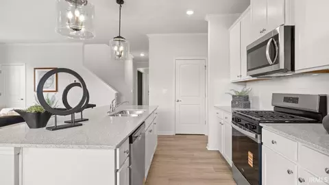 Kitchen - 3079 Kylo Ct, Fort Wayne, IN 46818 photo 2 of 4