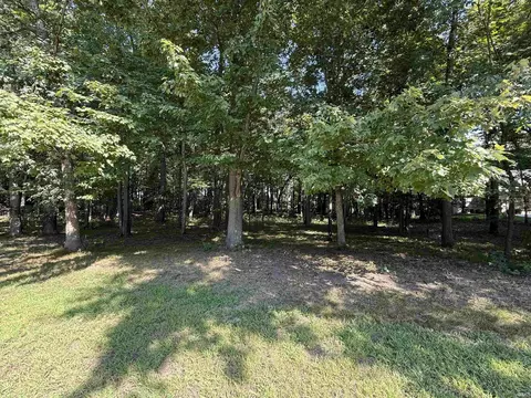 25977 Lakeview Dr, South Bend, IN 46619