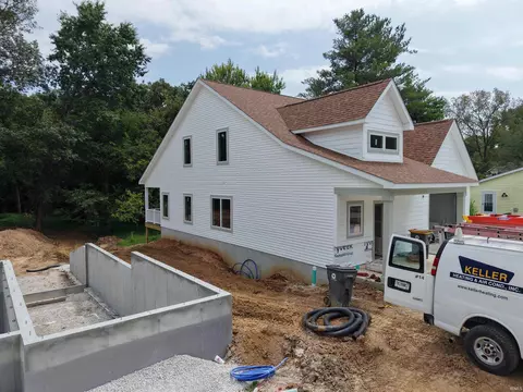 Exterior - 1829 S Maxwell St, Bloomington, IN 47401 photo 3 of 8