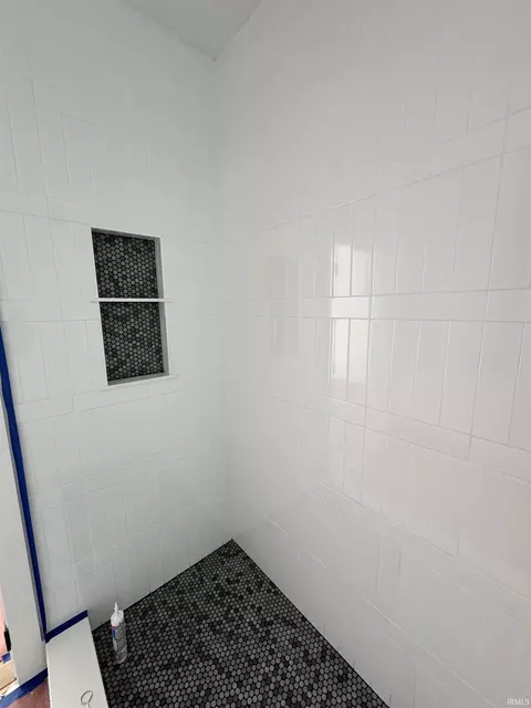Bath - 1829 S Maxwell St, Bloomington, IN 47401 photo 6 of 10