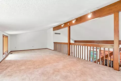 Living - 62 Skyline Dr, Garrett, IN 46738 photo 10 of 10