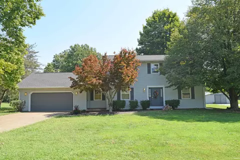 8901 Schaeffer Rd, Evansville, IN 47720