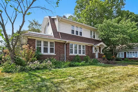 131 S Vine St, Elkhart, IN 46514