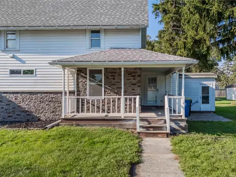 Exterior - 806 E 5th St, Auburn, IN 46706 photo 1 of 2