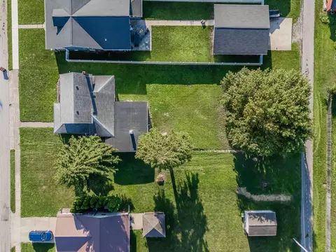 View/Area - 806 E 5th St, Auburn, IN 46706 photo 1 of 1