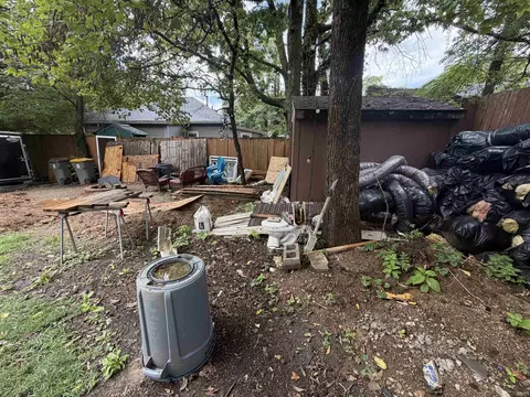 618 W Howe St, Bloomington, IN 47403 photo 3
