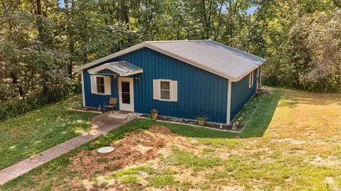 63 E Owens Farm Rd, Bloomfield, IN 47424