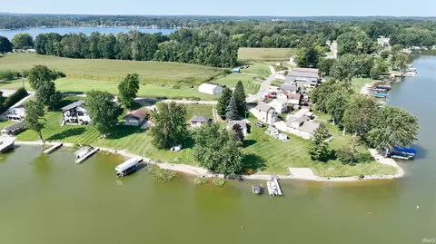 6845 S 095 E, Wolcottville, IN 46795