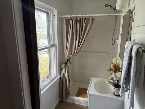 Bath - 202 E Hillside Dr, Bloomington, IN 47401 photo 1 of 2