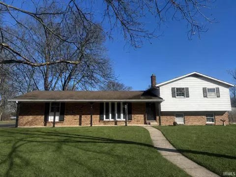6611 Kirkdale Dr, Fort Wayne, IN 46815