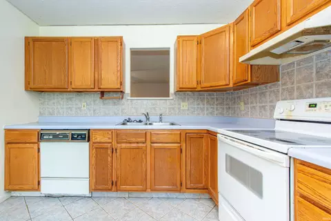 Kitchen - 625 W Ryan Rd, Bloomington, IN 47403 photo 2 of 2