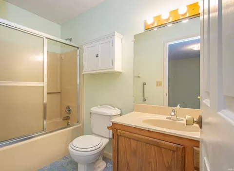 Bath - 625 W Ryan Rd, Bloomington, IN 47403 photo 1 of 2